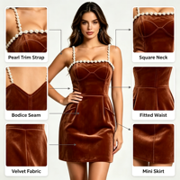 Robe mini noire unie en tissu peigné pour femme, avec bretelles perlées, épaules dénudées, coupe trapèze, élégante, écologique, personnalisée, pour soirée ou cocktail