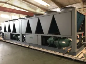 Fornitura diretta in fabbrica 600kw 200 Ton due vite Hanbell comessors sistema di raffreddamento industriale refrigeratore a vite prezzo