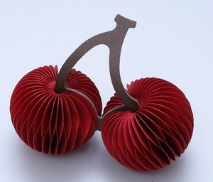 Décoration réaliste en forme de kaki en papier nid d'abeille orange pour centre de table de fête d'automne ou de Thanksgiving - Product Image 2