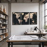 Carte du monde vintage noire en 3 parties, impression sur toile encadrée en aluminium noir mat, art mural rétro pour la décoration de hall d'hôtel ou de bureau