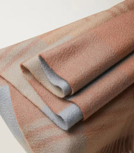 Bufanda Larga de Lana Personalizada con Diseño Geométrico Clásico de Lujo para Mujer, Temporada de Otoño, Transpirable, Antibacteriana, Duradera, Marca OEM Neutral - Product Image 2