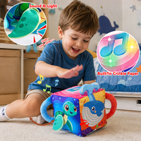 Jouet cube doux sur le thème de l'océan pour bébé avec son, lumière, papier froissé et musique pour le développement sensoriel des nourrissons