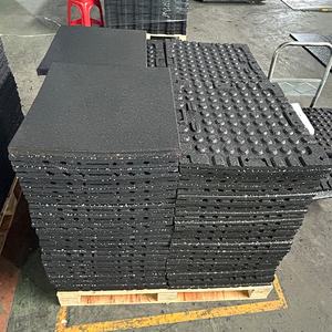 Usine Guangdong Revêtement de sol en caoutchouc mat de haute qualité pour salle de sport Absorption des chocs Carreau en caoutchouc antidérapant pour zone de remise en forme - Product Image 6