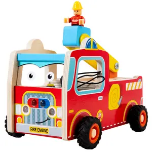 ألعاب شاحنات الإطفاء للأطفال الصغار من البنات والأولاد بتصميم جديد على شكل شاحنة إطفاء مصابيح ليد ومفتاح محرك إطفاء خشبي يعمل بالضوء والصوت