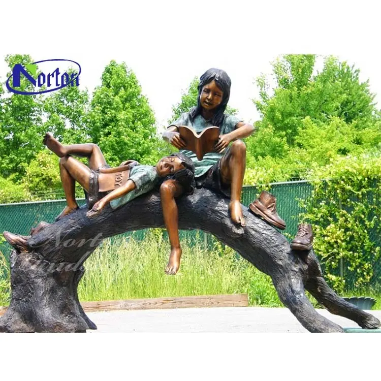 Outdoor Decor Life Size Brass Bronze Children Boy And Girl Reading Sitting On Tree Trunk Garden Statue Sculpture