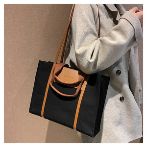 กระเป๋าถือแบบพกพาใหม่ล่าสุด กันน้ำ พร้อมโลโก้สั่งทำ หนัง PU สีต่างๆ สำหรับผู้หญิง แบรนด์ Tanjing - Product Image 5