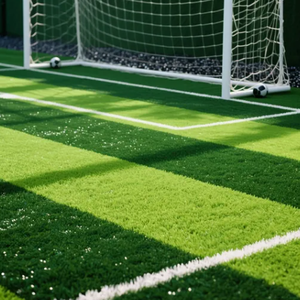 Vendita Diretta di Fabbrica: Erba Artificiale, Tappeto Erboso Sintetico, Prato in Plastica con 3 Colori Verdi per Campi Sportivi - Product Image 1