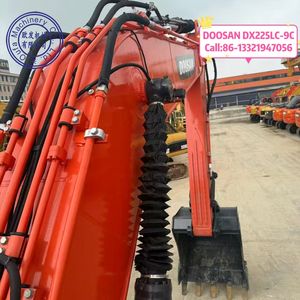 Vente flash : Excavatrice sur chenilles hydraulique d'occasion Doosan DX225/DX225LC/225LC-9C, modèle 2022, avec moteur, boîte de vitesses et pompe Cummins. - Product Image 6