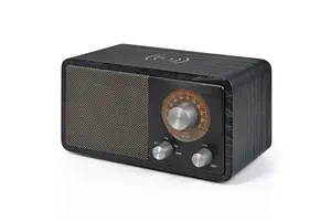 2022 Tragbares Retro-Holz radio Schnelles kabelloses Laden 10W Lautsprecher Handbuch FM Vintage Bluetooth-Lautsprecher