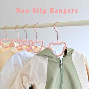 Perchas de terciopelo para ropa de bebé y niños con lindo oso de fieltro, perchas flocadas, gancho color oro rosa - Product Image 4