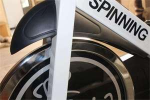 Vélo de <span class=keywords><strong>spinning</strong></span> pour la remise en forme cardiovasculaire en salle de sport - Product Image 2
