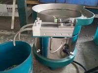 Nouveau moteur vibrant à ressort, alimentateur à bol vibrant, cœur PLC, 1 an de garantie, alimentateur de pièces linéaire, assemblage de coques, système d'alimentation