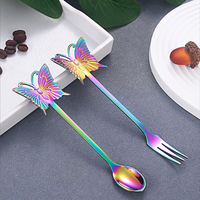 Cuillère à dessert en acier inoxydable 304 en gros, fourchette à fruits avec manche papillon mignon, cuillère à café suspendue à la tasse