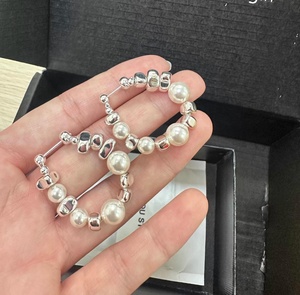 Boucles d'oreilles simples en argent sterling 925 pour femmes, bijoux délicats et raffinés pour tous les jours - Product Image 2