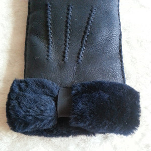 Prêt à expédier nouveau <span class=keywords><strong>cuir</strong></span> d'hiver mode chaud personnalisé femmes gants en peau de mouton femmes hommes en 2025 - Product Image 5