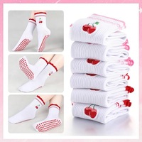 Chaussettes de sport pour jeunes personnalisées en nylon/coton, antidérapantes, respirantes, pour le yoga et le pilates