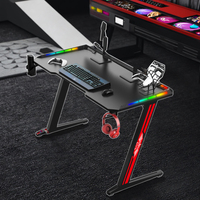 Grand bureau de jeu ergonomique RVB moderne Table d'ordinateur noire pour ordinateur avec crochet pour casque d'écoute Bureaux de jeu E-sports en métal durable