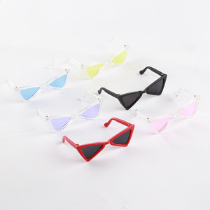 Gafas de sol para mascotas, gafas para gatos, diseño triangular, rojo, negro, talla única, para perros pequeños y gatos, patrón geométrico de resina - Product Image 4