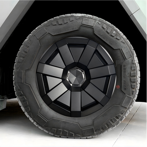 Cubiertas para Ruedas CyberTruck, Tapacubos Negro Mate con Acabado Cromado y ABS, Resistentes a Arañazos, Juego de 4 Piezas - Product Image 1