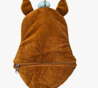 Sac à dos unisexe en peluche en forme de cheval avec de grands yeux et un foulard, en tissu polyester rembourré de coton, nouveau design, mignon et amusant