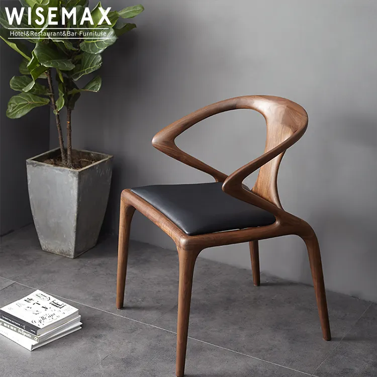 كرسي من خشب الجوز الأسود بتصميم صيني جديد في منتصف القرن, كرسي طعام خشبي مقهي من الجلد ، مناسب للمطعم