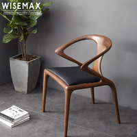 Chaise en bois de noyer foncé de style chinois moderne du milieu du siècle, chaise de restaurant en cuir, chaise de salle à manger en bois de café