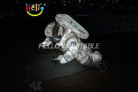 Astronaute gonflable géant personnalisé avec lumière LED pour fête spatiale et décoration de parc à thème
