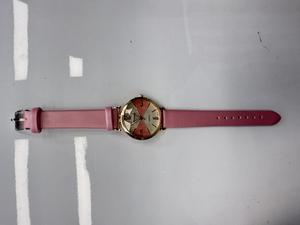 Orologio da donna alla moda con quadrante rosso, cinturino in pelle rosa, cassa placcata oro, resistente all'acqua, design rotondo - Product Image 3
