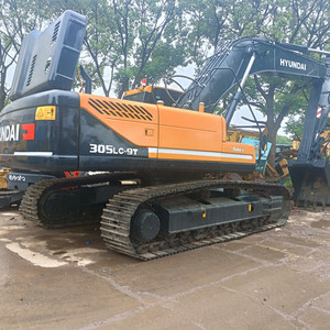Excavatrice sur chenilles Hyundai Robex 305LC-9T d'occasion, modèle 2023, poids opérationnel de 30,2 tonnes, capacité de la benne de 1,38 m³, hydraulique Kawasaki - Product Image 1