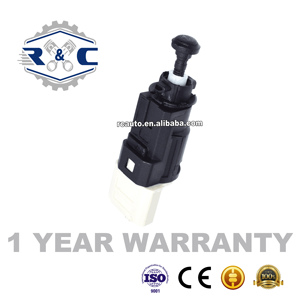 Interruttori di illuminazione del freno automatico di alta qualità R & C 8200168238 per Renault Nissan Vauxhall Opel <span class=keywords><strong>Dacia</strong></span> <span class=keywords><strong>Logan</strong></span> interruttore della luce di frenatura dell'<span class=keywords><strong>auto</strong></span> - Product Image 2