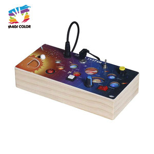 Tablero ocupado de madera del Sistema Solar-Juguete de actividad sensorial con temática espacial con interruptores de planetas y elementos interactivos para niños W12D636 - Product Image 4