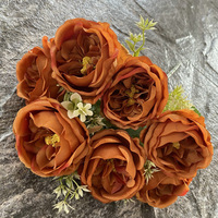 Bouquet de 7 roses artificielles Austin en soie pour décoration de mariage