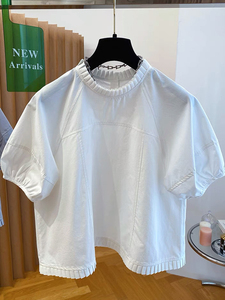 <span class=keywords><strong>Camicia</strong></span> da <span class=keywords><strong>donna</strong></span> a maniche corte plissettata, ampia e snellente, nuova collezione estiva 2026 - Ingrosso Boutique - Product Image 4