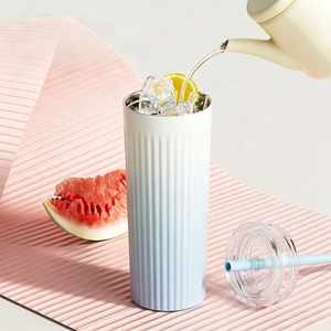 Bouteille isotherme de voyage pour voiture en acier inoxydable 316 de 510 ml, à rayures verticales dégradées, grande capacité, avec paille, OEM ODM 6-12 - Product Image 4
