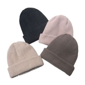 Nuevos Gorros de Punto Personalizados con Logotipo, Gorros de Pescador Lisos a la Moda, Gorro de Invierno Cálido de Punto para Adultos y Niños - Product Image 2