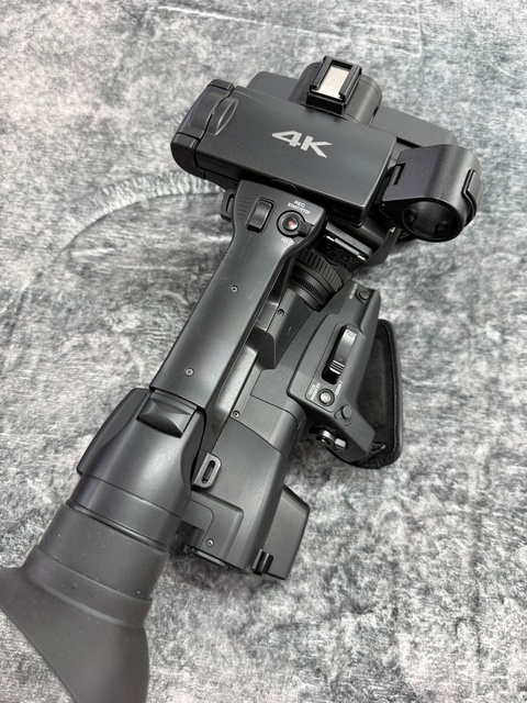 High-end Used Sonys FDR-AX1E 4K Professional Handycam