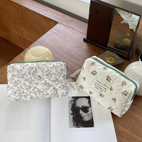 Mode matelassé coton Floral Portable beauté cosmétique pochette mère bébé couche voyage trousse de toilette stockage sac à main
