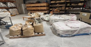 Équipement de mélange de poudre d'occasion en excellent état, volets en PVC pour plantations - Product Image 2