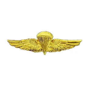Personalized Logo Custom Metal 3D Shiny Gold Airline Pilot Soft Enamel Flight Eagle Wings Lapel Pin Badge