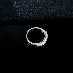 Bague en argent sterling S925 avec diamant de laboratoire VVS taille ronde pour femme, bijoux fins, fiançailles, mariage, usage quotidien, fête, anniversaire, vente en gros - Product Image 3