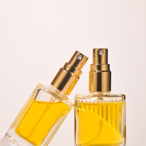 Vaporisateur en verre épais <span class=keywords><strong>de</strong></span> luxe rond carré clair <span class=keywords><strong>eau</strong></span> <span class=keywords><strong>de</strong></span> Cologne <span class=keywords><strong>toilette</strong></span> <span class=keywords><strong>parfum</strong></span> bouteille vide 8ml 10ml 12ml 15ml 20ml 30ml - Product Image 5