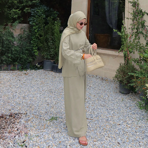 Set Coordinato Modesto Personalizzato per Donne Musulmane, Top con Spacco Laterale e <span class=keywords><strong>Pantaloni</strong></span>, 2 Pezzi, Tinta Unita, Lunghezza Intera - Product Image 2