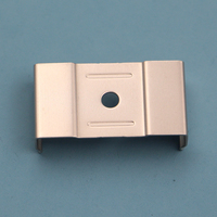 Clips à ressort en acier inoxydable de précision personnalisés pince à tôle