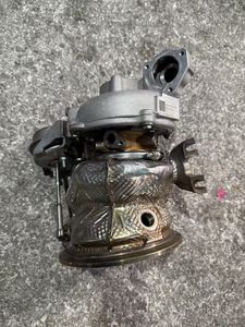 Original desmontado para Audi Q8 3,0 T Turbo parachoques importado rejilla delantera faro espejo retrovisor Puerta de coche Kit de carrocería de motor - Product Image 4