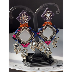 OEM Boucles d'oreilles longues en tissu traditionnel sur mesure Style moderne Navratri Miroir de travail ethnique Dangler miroir pour traditionnel - Product Image 1