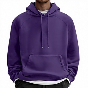 Sweat-shirt à capuche demi-zip pour homme, style athlétique moderne, léger, à manches longues, vêtement de sport décontracté, style minimaliste, personnalisable - Product Image 1