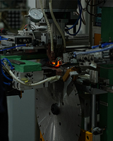 Lame de scie diamantée ultra-mince rouge de qualité industrielle de 4 pouces 105mm applicable aux plaques de roche, aux carreaux de céramique et aux pierres microcristallines