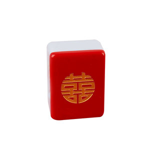 Tuiles de Mahjong en Acrylique Modernes Faites à la Main, Rouges avec Motif Double Bonheur et Motif de Dessin Animé Festif - Product Image 5