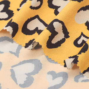 Tissu en satin extensible à imprimés cœur, étoffe m pour confection de vêtements de femme - Product Image 3