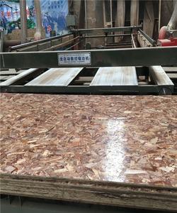 Tablero de madera contrachapada fenólica <span class=keywords><strong>Osb</strong></span> impermeable <span class=keywords><strong>Osb</strong></span> para revestimiento de techo - Product Image 3